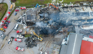 Φονική έκρηξη στα Τρίκαλα: Τρεις συλληφθέντες για ανθρωποκτονία και διάτρητους σωλήνες προπανίου