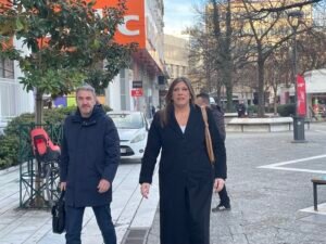 Κωνσταντοπούλου από τη Λάρισα για τα Τέμπη: Οι οικογένειες των θυμάτων σκάβουν με τα χέρια τους για να βγει η αλήθεια