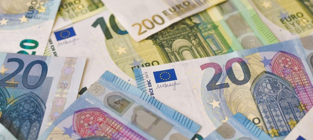 Γραφείο Προϋπολογισμού του Κράτους στη Βουλή: Πρόσθετος δημοσιονομικός χώρος μπορεί να δημιουργηθεί μέσω