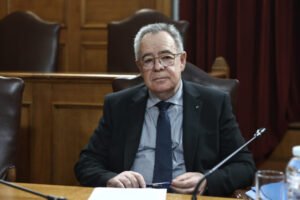 Εξεταστική για ΟΠΕΚΕΠΕ- Κοντός: Αν υπήρχε βαριά παραβατική συμπεριφορά πήγαινε στον εισαγγελέα