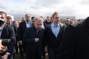 Το εργοτάξιο του αεροδρομίου στο Καστέλλι επισκέφτηκε ο Μητσοτάκης – «Η Κρήτη αλλάζει και θωρακίζεται με έργα που της δίνουν νέα αναπτυξιακή δυναμική»