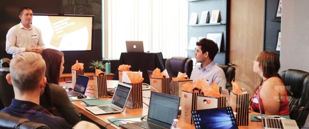 ΕΛΣΤΑΤ: Τι αποκαλύπτουν τα νέα στοιχεία για το χάσμα αμοιβών ανδρών – γυναικών – enikonomia.gr