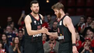 Ολυμπιακός – Περιστέρι 94-71, Basket League: Έλειπε ο Βεζένκοφ και… χόρευε ο Πίτερς (Βίντεο)