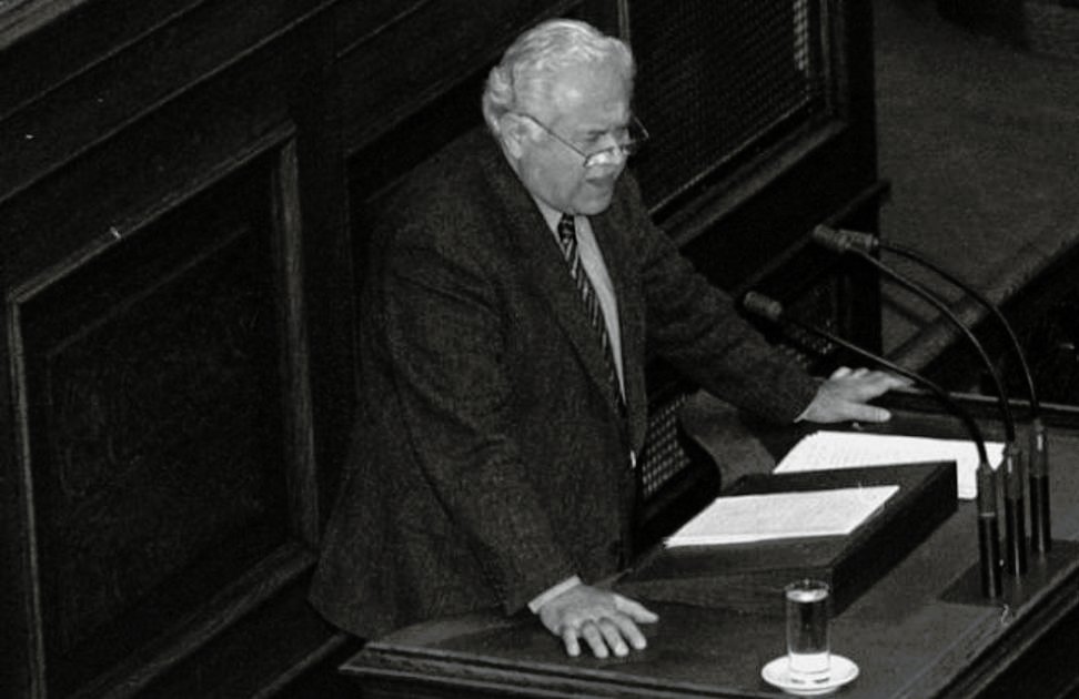 Πέθανε το ιστορικό στέλεχος του ΠΑΣΟΚ Νίκος Ακριτίδης – Υπήρξε ιδρυτικό μέλος του Κινήματος