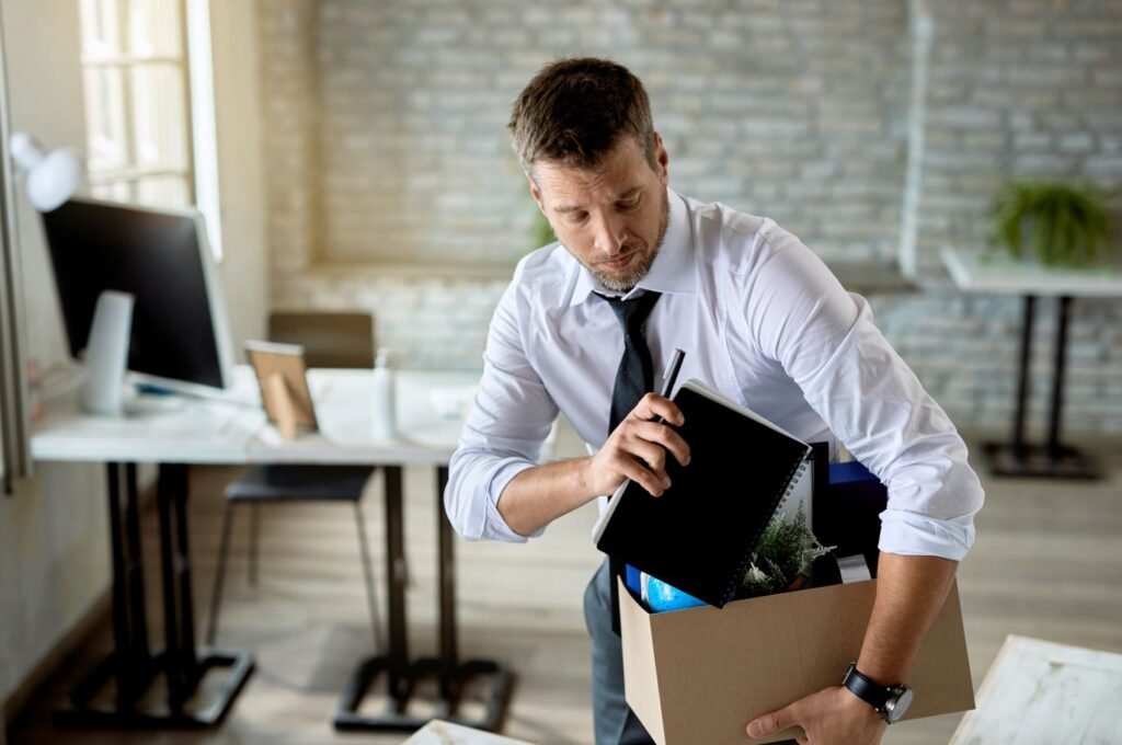 Ποιοι άνεργοι δικαιούνται να λάβουν δωρεάν ένσημα μέχρι τη σύνταξη τους και τι πρέπει να κάνουν –