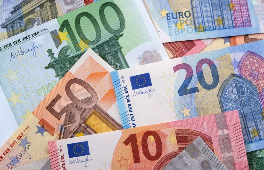 Ποιοι φόροι εξετάζεται να μειωθούν – enikonomia.gr