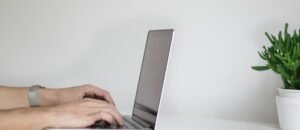 Έρχεται η real time παρακολούθηση του ΦΠΑ: Αύριο αρχίζει η υποχρεωτική εφαρμογή των ηλεκτρονικών τιμολογίων,