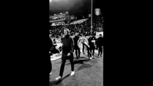 ΠΑΟΚ: Το ανατριχιαστικό αντίο της Τούμπας στους επτά που σκοτώθηκαν στη Ρουμανία (Βίντεο)