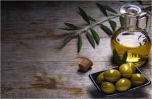 Ελαιόλαδο: Πότε αναμένεται να αλλάξει η τιμή του- Πόσο πωλείται σήμερα ο «ελληνικός χρυσός» – enikonomia.gr