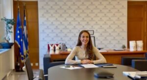 Μιχαηλίδου: «Η Ελλάδα στην πρώτη γραμμή της ευρωπαϊκής προσπάθειας για προσιτή στέγη» – Τα προγράμματα και