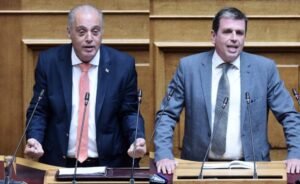 Βελόπουλος για μετανάστες: «Άλτ, τις ει; Και μετά μπουμπουνάς» – Καιρίδης: «Είστε πρόβλημα ανθελληνικό και αντεθνικό»