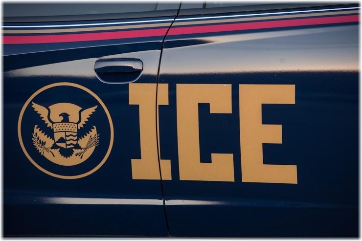 «Στενό κορσέ» στον ICE θέλουν να βάλουν οι Δημοκρατικοί