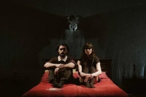 «Το ξενοδοχείο η νύχτα που πέφτει» του Νάνου Βαλαωρίτη στο Δημοτικό Θέατρο Πειραιά