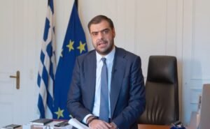 Μαρινάκης στο 12ο briefing για τους πολίτες: Οι 4 μεγάλες αλλαγές που θέλουμε από την προσεχή συνταγματική αναθεώρηση