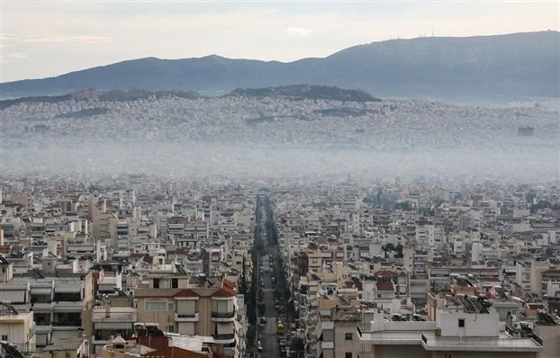 Καιρός: Άνοδος θερμοκρασίας και αφρικανική σκόνη – Επιδείνωση με βροχές από το βράδυ στα δυτικά