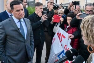 Άδωνις Γεωργιάδης: Στελέχη του ΚΚΕ διαδήλωναν έξω από το νοσοκομείο Άργους για… τη φρεγάτα «Κίμων» – Η