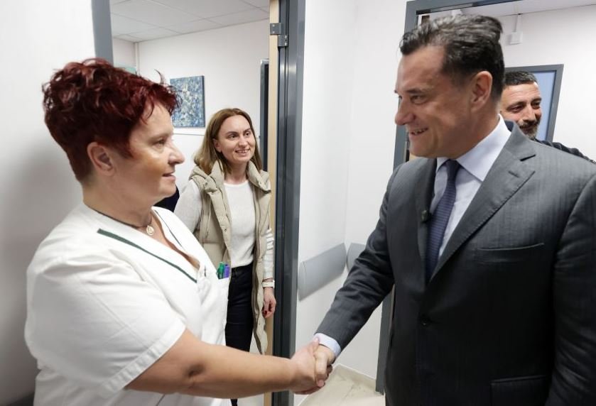 Γεωργιάδης: Μέσα στο 2026 όλοι οι νοσηλευτές θα μπουν στα Βαρέα και Ανθυγιεινά – Τι είπε για το ΕΣΥ –