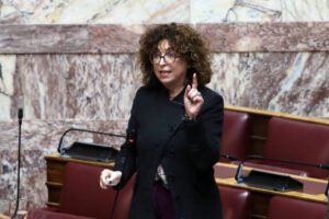 Ελένη Καραγεωργοπούλου: «Παραμένω στη Βουλή» – Όσα αναφέρει στην επιστολή για την ανεξαρτητοποίησή της