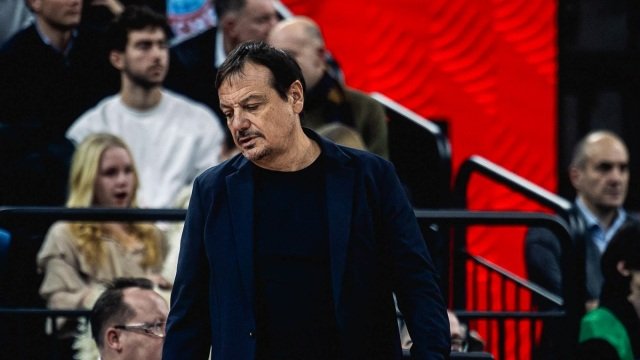 Εργκίν Αταμάν: Το συγκινητικό “αντίο” στη μητέρα του – “Ήταν η πρώτη που μου έστελνε μήνυμα μετά τα ματς”