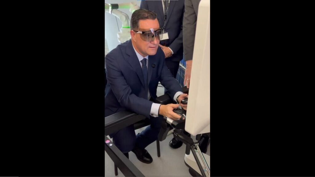 Άδωνις Γεωργιάδης: Εγκαινίασε τον πρώτο προσομοιωτή λαπαροσκοπικής χειρουργικής στο Λαϊκό Νοσοκομείο –