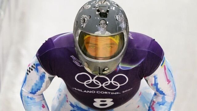 Ζελένσκι κατά ΔΟΕ για τον αποκλεισμό Ουκρανού αθλητή από τους Χειμερινούς Ολυμπιακούς Αγώνες, επειδή φορούσε “κράνος μνήμης”