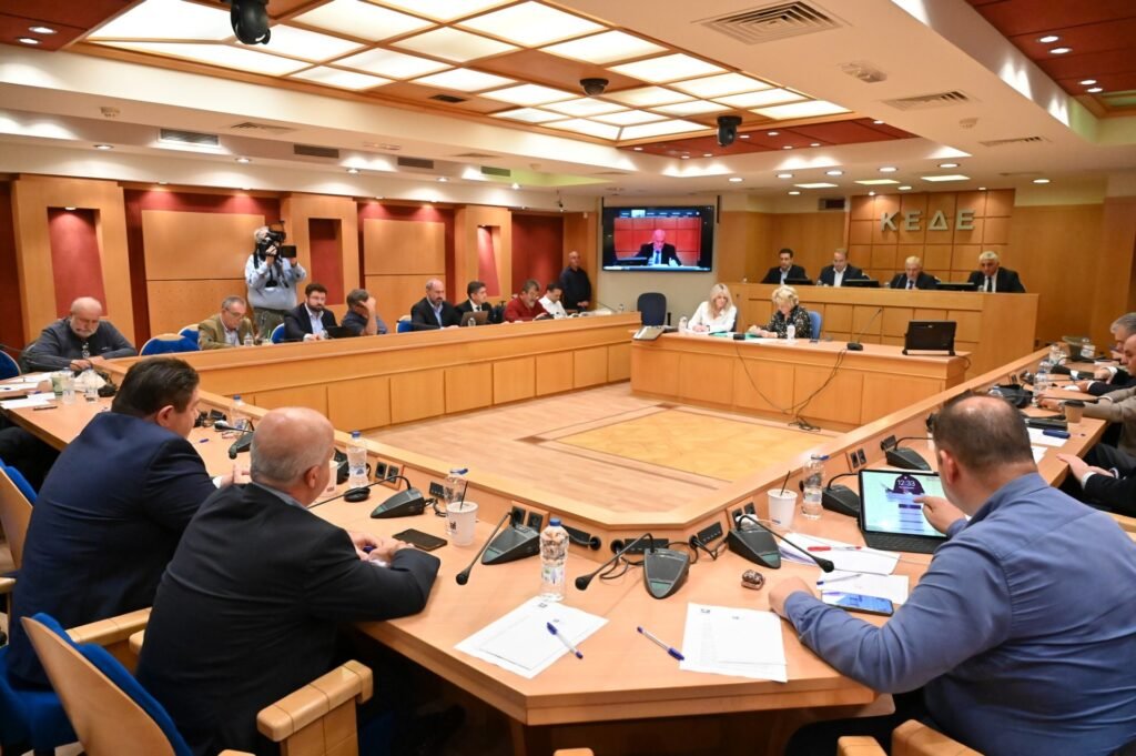 KEΔΕ: «Ναι» στην αναθεώρηση του Συντάγματος με συγκροτημένες θέσεις και προτάσεις