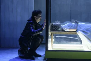 Το νέο έργο της Νεφέλης Μαϊστράλη «αθανασία» με την Έλλη Τρίγγου στο Θέατρο Βασιλάκου