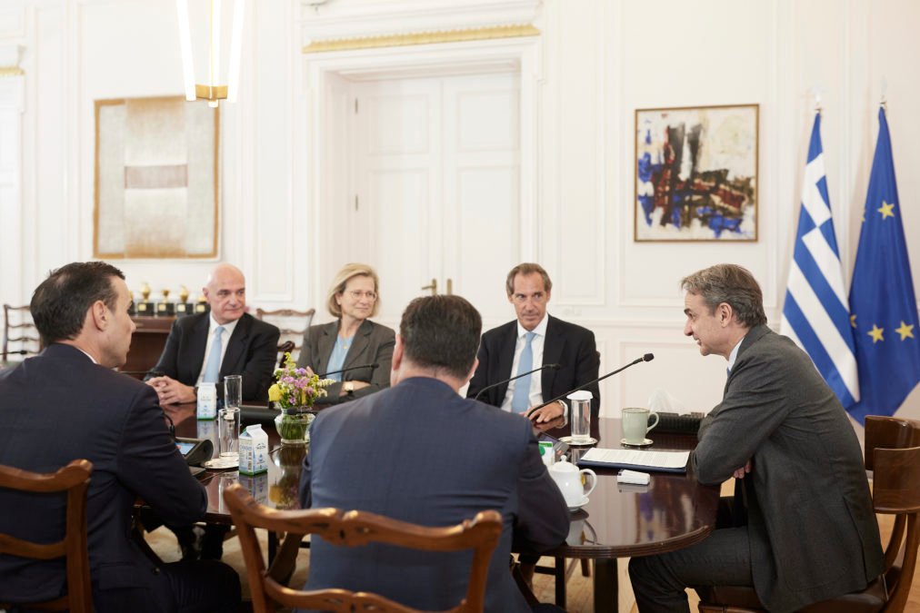 Σύσκεψη στο Μέγαρο Μαξίμου για την ανακαίνιση του νοσοκομείου ΚΑΤ – Νέο κτίριο για τη στέγαση των χειρουργείων