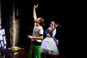 «Μια τελεία… είναι μόνο η αρχή!»: Τελευταίες παραστάσεις στο Θέατρο Εν Αθήναις