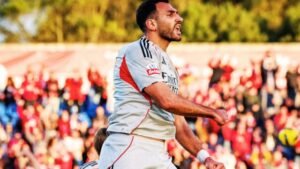 Ευρωπαϊκά Πρωταθλήματα: “Ζωγράφισε” ξανά για τη Μπενφίκα ο Παυλίδης, τεσσάρα για τη Ντόρτμουντ που… αγχώνει την Μπάγερν! (Βίντεο)