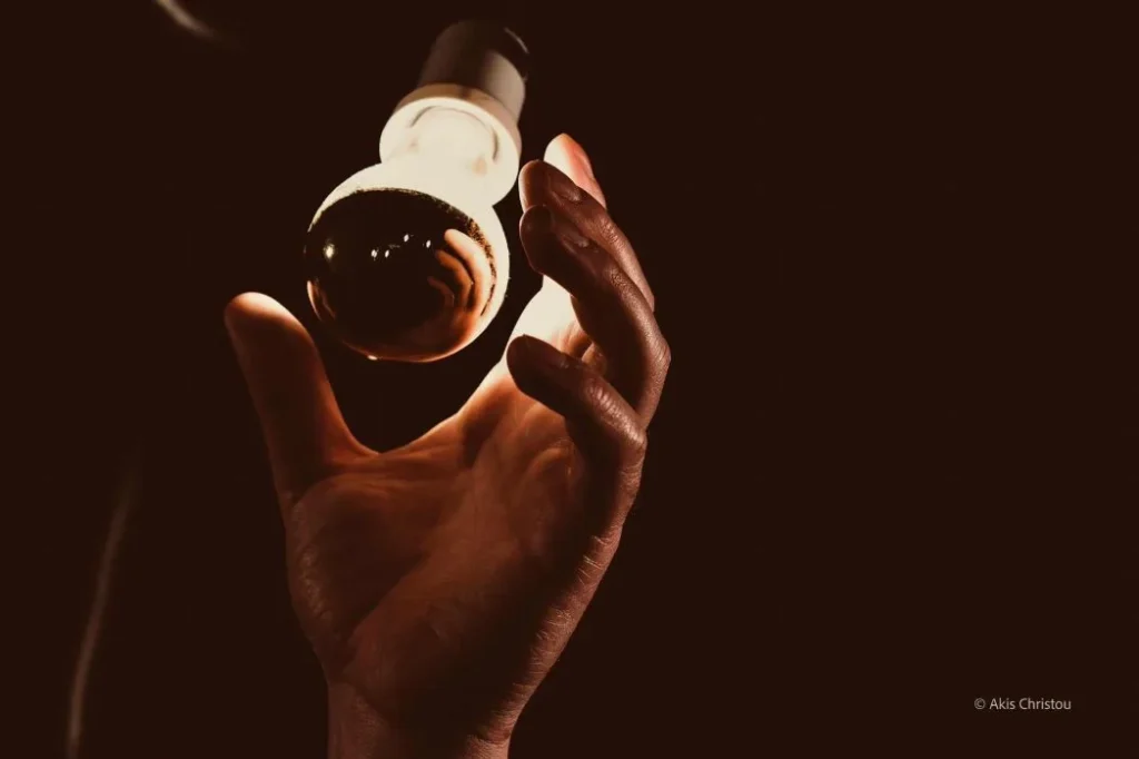 «Ιππόκαμπος»: Επιστρέφει για 3η χρονιά στο Θέατρο Μικρός Κεραμεικός με εκρηκτικό αυτοσχεδιασμό