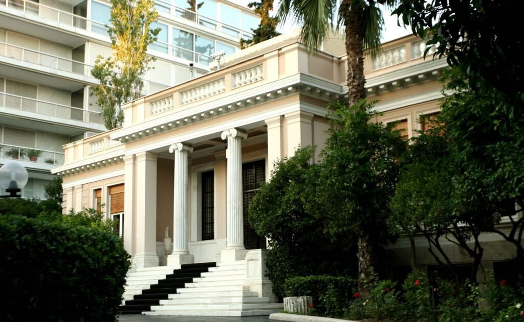 Υδρογονάνθρακες: Η Ελλάδα Υπογράφει Συμφωνίες Έρευνας με Chevron και Helleniq Energy – Η Δήλωση του Πρωθυπουργού