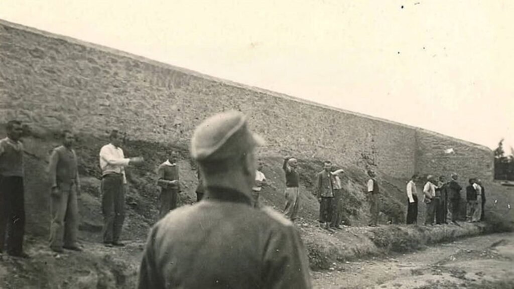 Ιστορικό Τεκμήριο: Το Υπουργείο Πολιτισμού Κηρύσσει Μνημείο τη Συλλογή Φωτογραφιών με τους 200 Εκτελεσθέντες της Καισαριανής