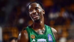 Παναθηναϊκός AKTOR: Που να μην… νύσταζε κιόλας ο Χέιζ – Ντέιβις (Βίντεο)