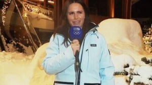 Χειμερινοί Ολυμπιακοί Αγώνες 2026: Αυστραλιανή ρεπόρτερ ήπιε πριν βγει στον αέρα, έκανε αγγελάκια στο χιόνι και την στήριξε μέχρι και ο πρωθυπουργός (Εικόνες & Βίντεο)