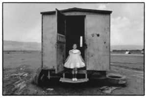 Τρεις Γενιές Φωτογράφων του Magnum στο MOMUS: Έκθεση «Τρεις Δρόμοι» με τους Constantine Manos, Nikos Economopoulos, Enri Canaj