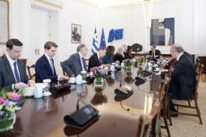 Ισχυρές Ελληνοαμερικανικές Σχέσεις: Συνάντηση Μητσοτάκη με Αντιπροσωπεία του Κογκρέσου των ΗΠΑ