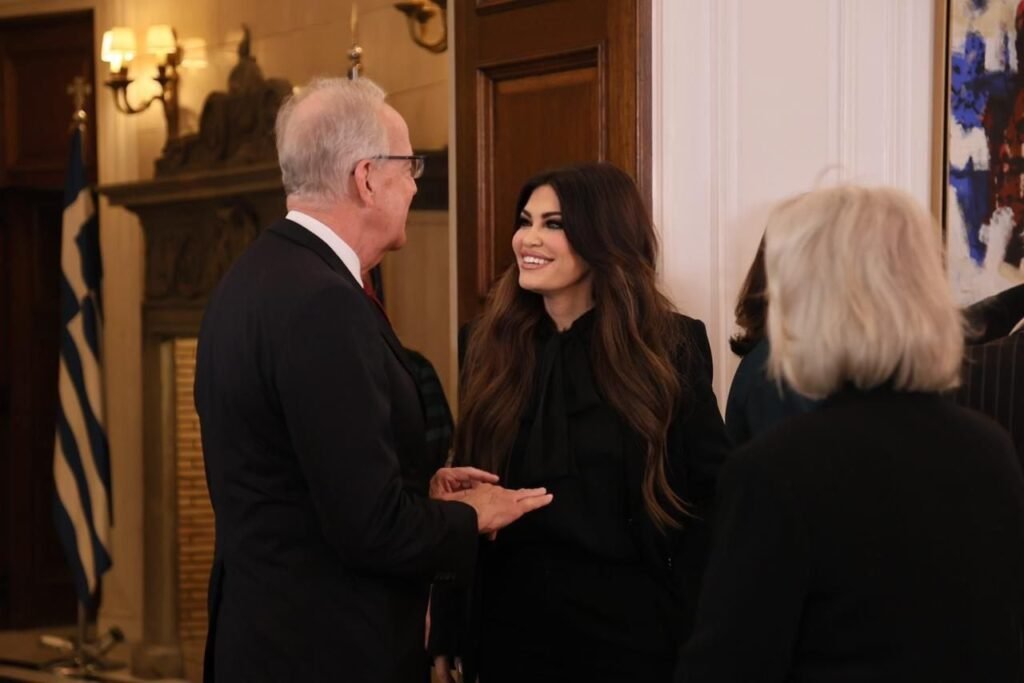 Η Πρέσβης των ΗΠΑ στην Αθήνα, Κίμπερλι Γκίλφοϊλ, Υποδέχεται Αντιπροσωπεία Αμερικανών Γερουσιαστών