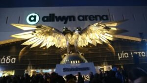 Νέα Φιλαδέλφεια: 23χρονος οπαδός της ΑΕΚ ακρωτηριάστηκε από φωτοβολίδα στους πανηγυρισμούς έξω από το γήπεδό της (Βίντεο)