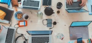 Άγιο Πνεύμα 2026: Πότε Πέφτει η Γιορτή, οι Αργίες και η Αμοιβή Εργαζομένων Ιδιωτικού Τομέα