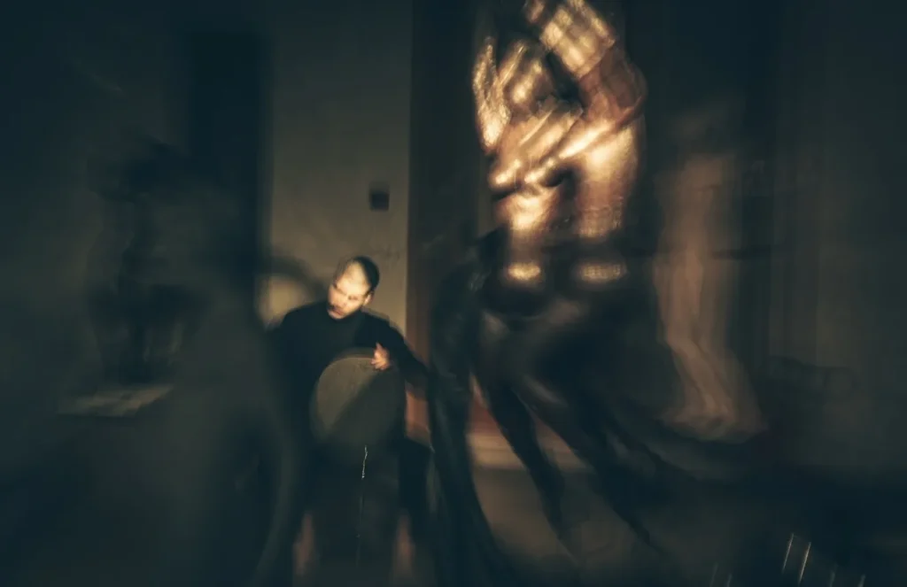 Ο Ευριπίδης «συνομιλεί» με τον Γιαννούλη Χαλεπά στην Εθνική Γλυπτοθήκη