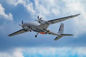 Τουρκικό drone Bayraktar AKINCI Επιδεικνύει Πυραυλικές Δυνατότητες με Τεχνητή Νοημοσύνη σε Εντυπωσιακή Δοκιμή