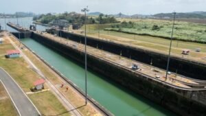 Παναμάς: Εισβολή σε θυγατρική της CK Hutchison – Κλιμάκωση στην διαμάχη για τα λιμάνια της Διώρυγας