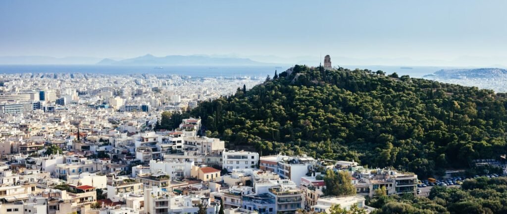 ΕΝΦΙΑ 2026: Πότε αναρτώνται τα εκκαθαριστικά και ποιοι δικαιούνται μειώσεις ή απαλλαγές