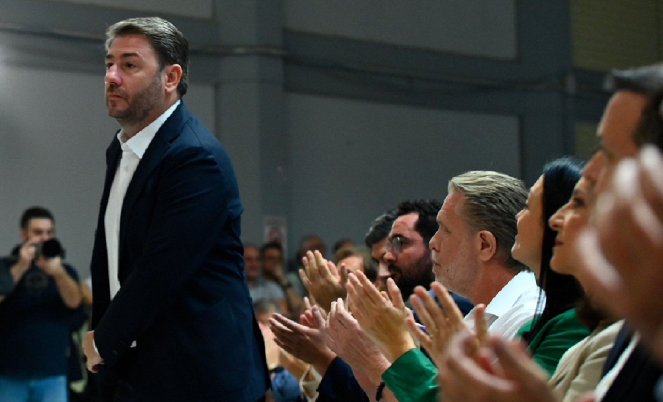 ΠΑΣΟΚ: Στις κάλπες για την εκλογή συνέδρων εν μέσω εσωστρέφειας – Προσπάθεια κατευνασμού μετά τις αντιδράσεις