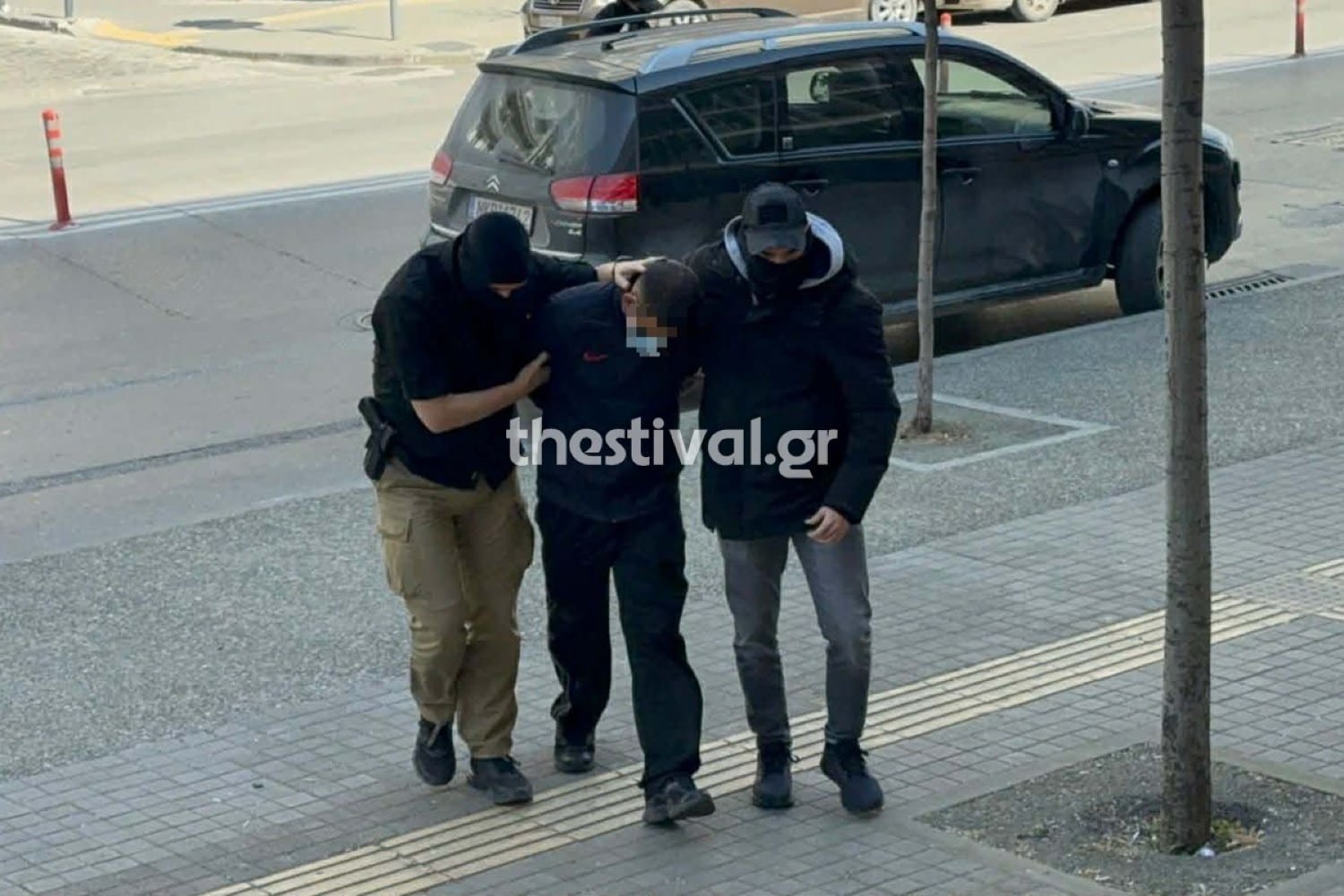 Θεσσαλονίκη: Δρακόντεια μέτρα ασφαλείας για τον 23χρονο που κατηγορείται για τη δολοφονία του 20χρονου – Τι ισχυρίζεται ο κατηγορούμενος