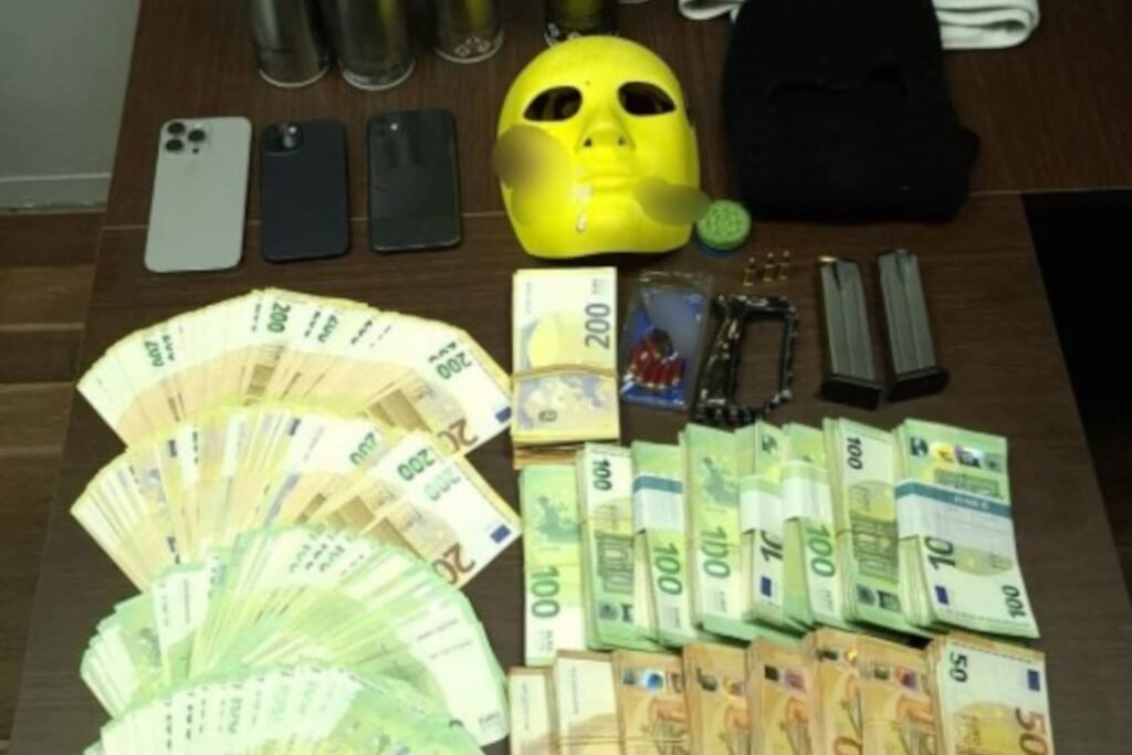 Συλλήφθησαν 5 άτομα από το «ελληνικό FBI» για οπαδική βία στον Άγιο Δημήτριο – Βρέθηκαν 300.000 ευρώ σε σπίτι