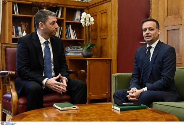 Ενθουσιασμός και αισιοδοξία στο ΠΑΣΟΚ μετά την επιτυχημένη συμμετοχή στις εσωκομματικές εκλογές – Το συγκινητικό βίντεο του Ανδρουλάκη και η αποτίμηση του Χάρη Δούκα