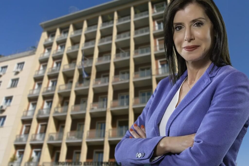 Δίκη για τη διαρροή email αποδήμων: Άννα-Μισέλ Ασημακοπούλου και άλλοι στο εδώλιο – Η υπεράσπιση περί «συνγνωστής πλάνης»