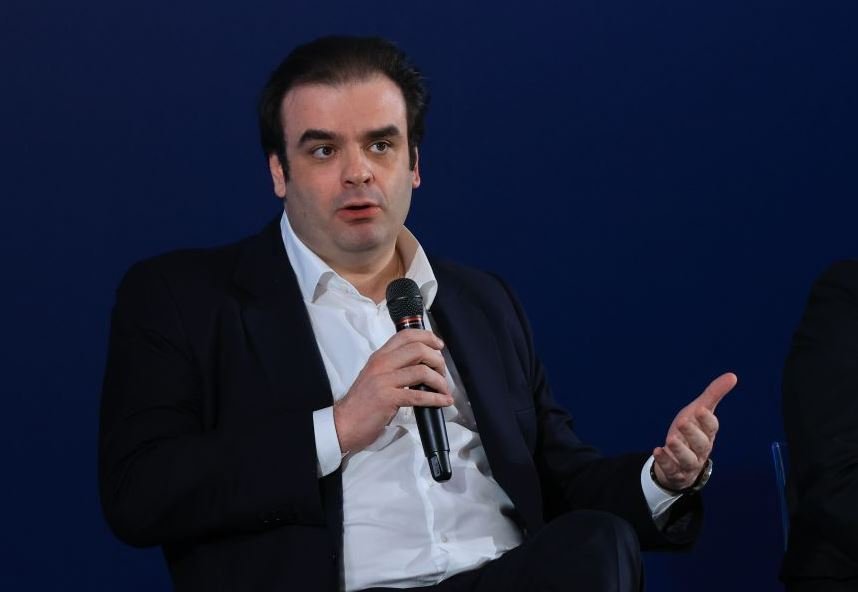 Κυριάκος Πιερρακάκης στη Le Monde: Επιτάχυνση για Ενιαία Ευρωπαϊκή Αγορά Κεφαλαίων με Κεντρική Εποπτεία